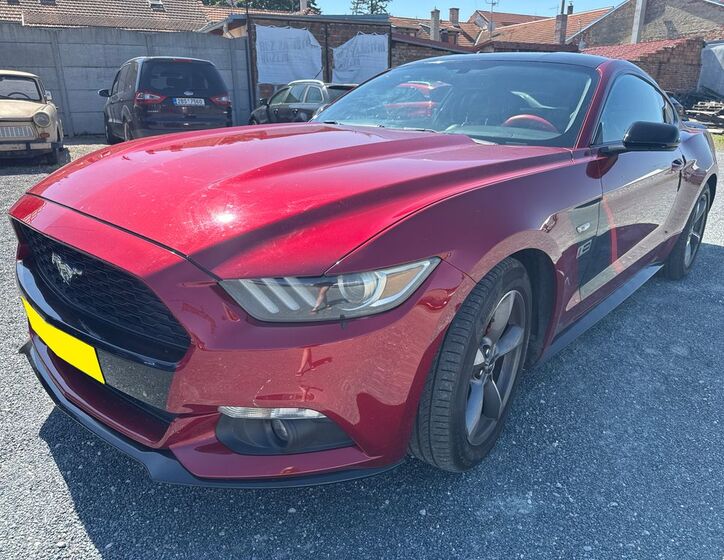 Ford Mustang 3