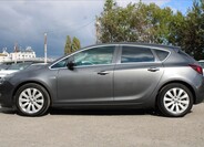 Opel Astra 8