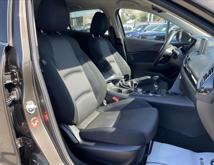Mazda 3 23