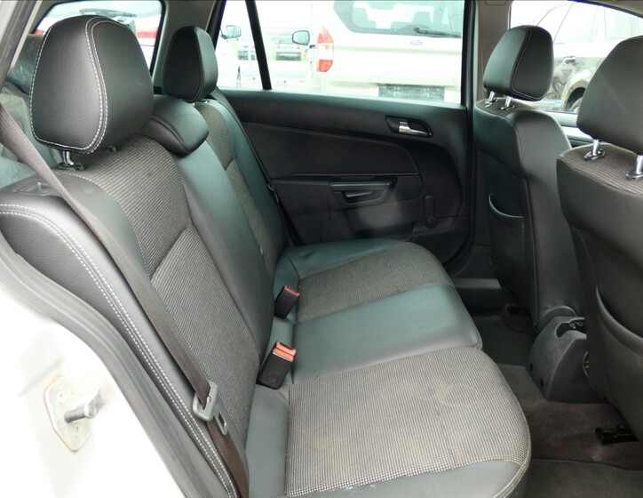 Opel Astra 9