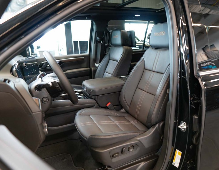 Chevrolet Suburban 19