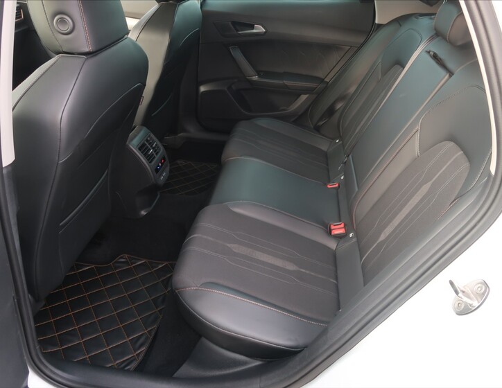 Cupra Formentor 12