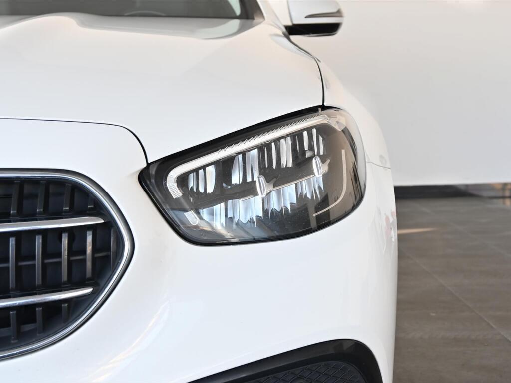 Mercedes-Benz Třídy E 32