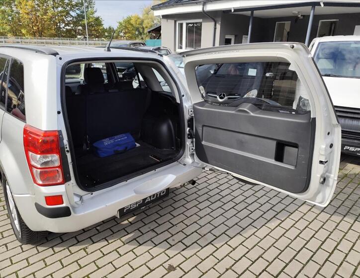 Suzuki Grand Vitara 33