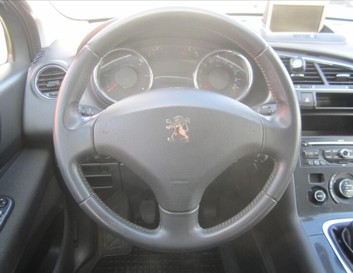 Peugeot 3008 8