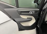 Volvo XC40 29