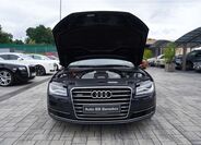 Audi A8 10