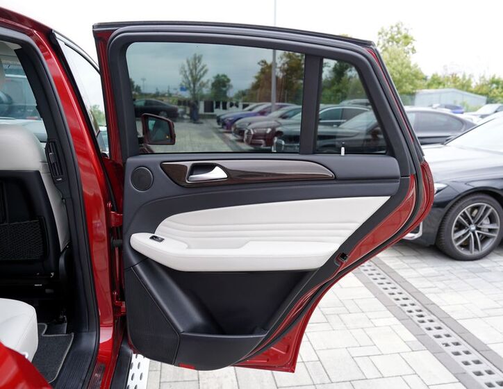 Mercedes-Benz GLE 26