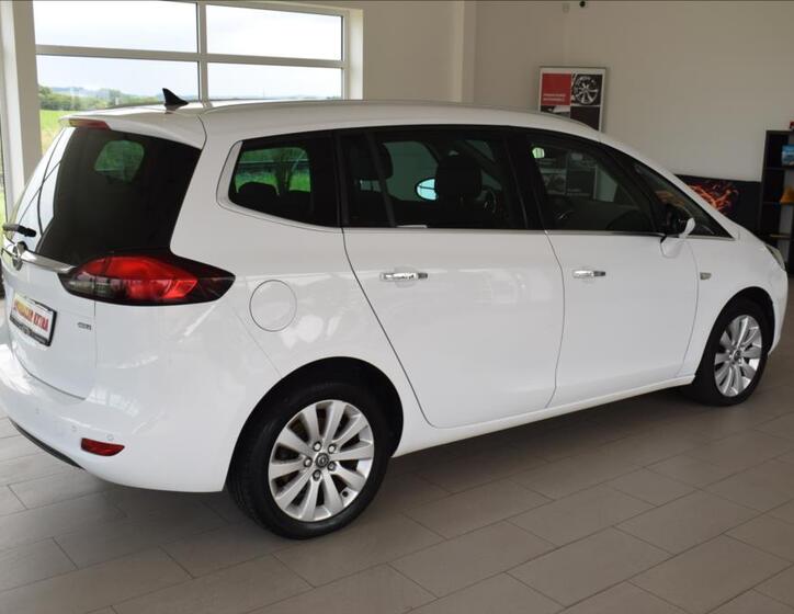 Opel Zafira 6