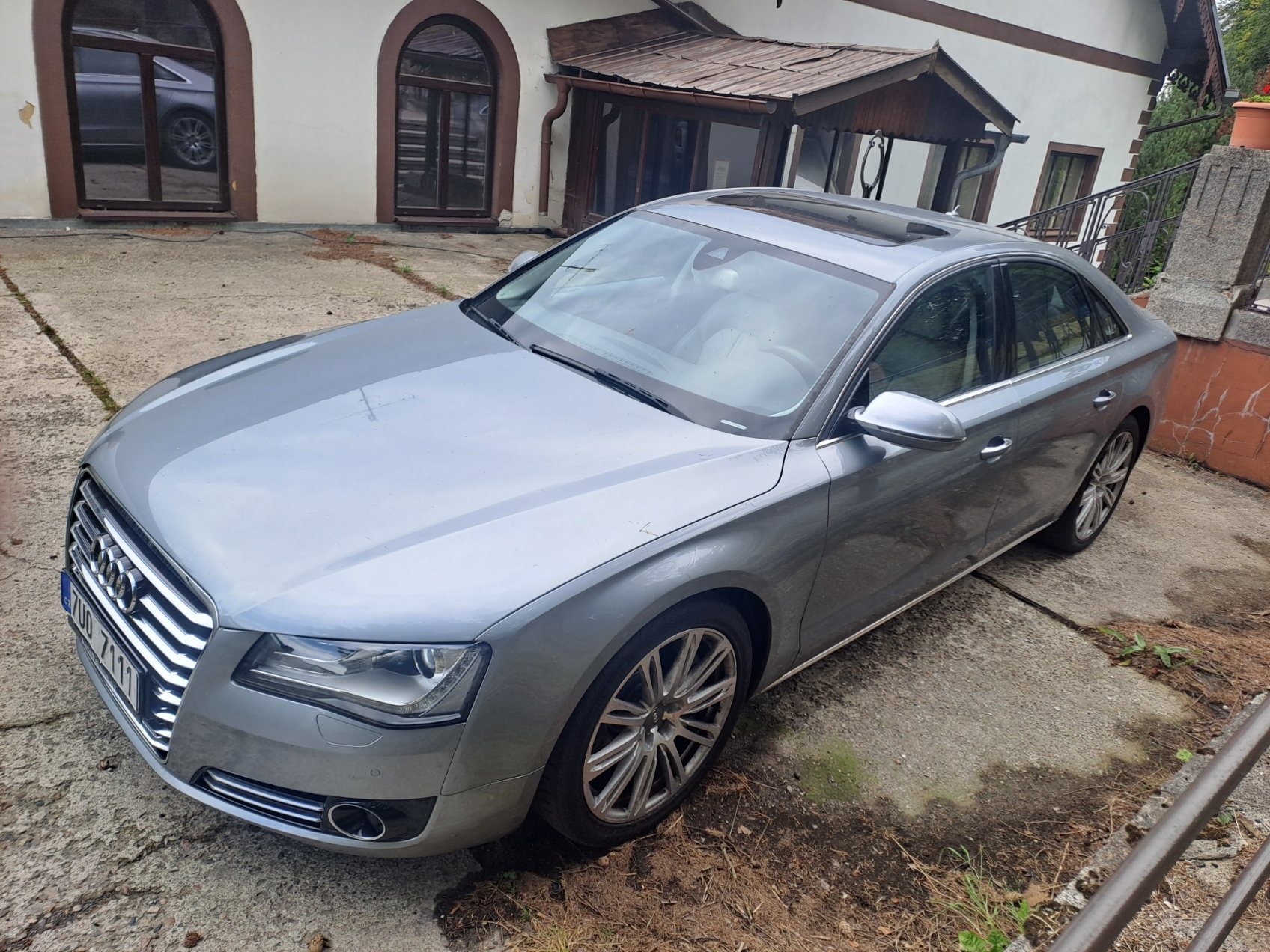 Audi A8