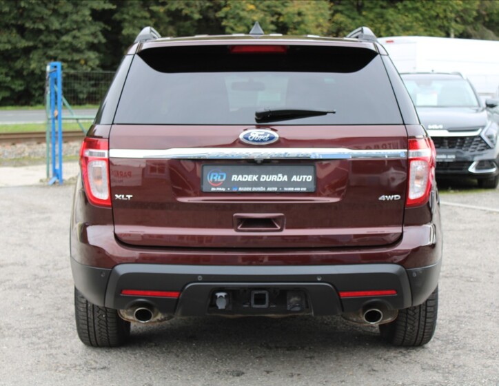 Ford Explorer 6