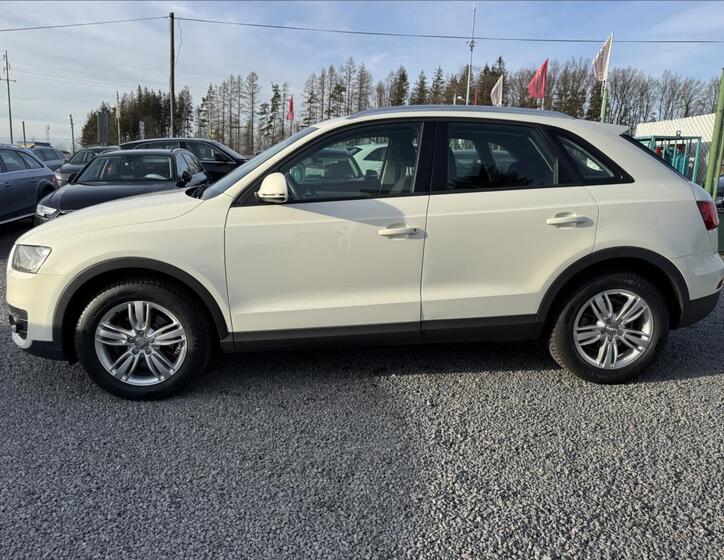 Audi Q3 4