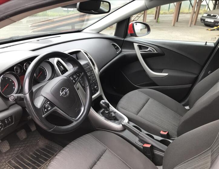 Opel Astra 6