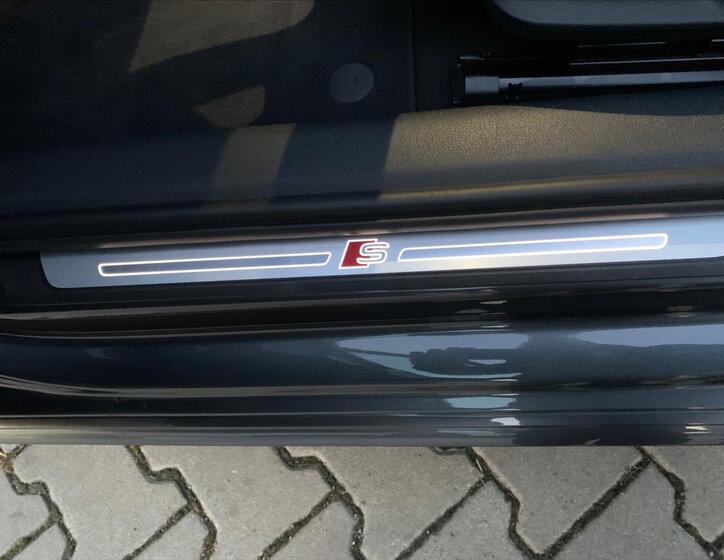 Audi A4 18
