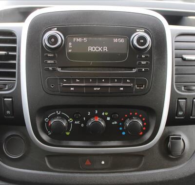 Renault Trafic 16