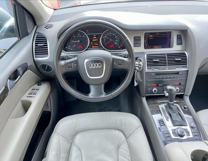Audi Q7 20