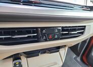 Volkswagen Multivan 32