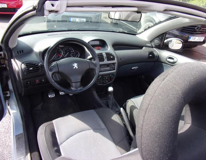 Peugeot 206 11