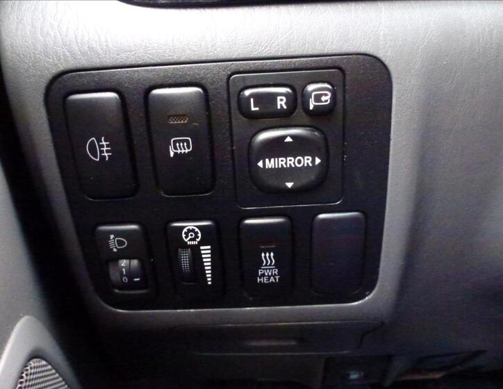 Toyota Land Cruiser 32