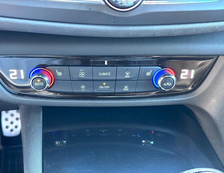 Opel Insignia 28