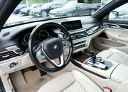 BMW Řada 7 22