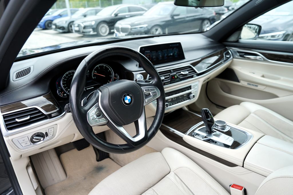BMW Řada 7