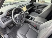 Land Rover Defender 11