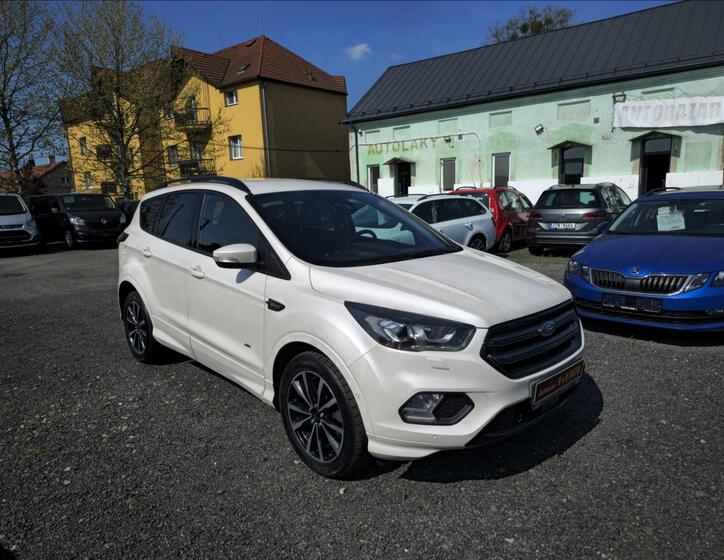 Ford Kuga 1