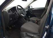Volkswagen Tiguan 8