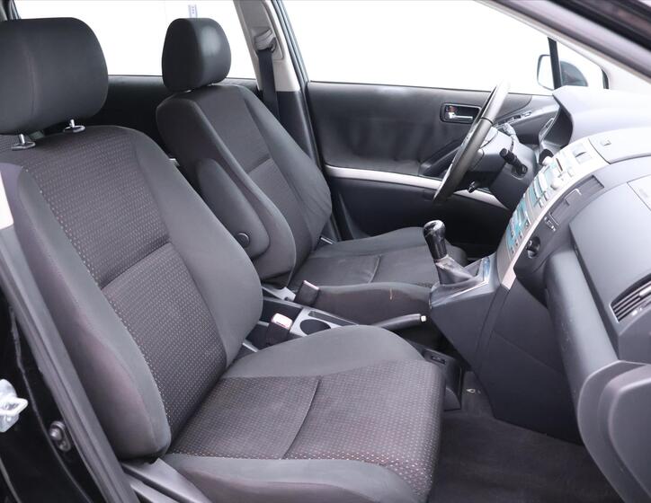 Toyota Corolla Verso 11