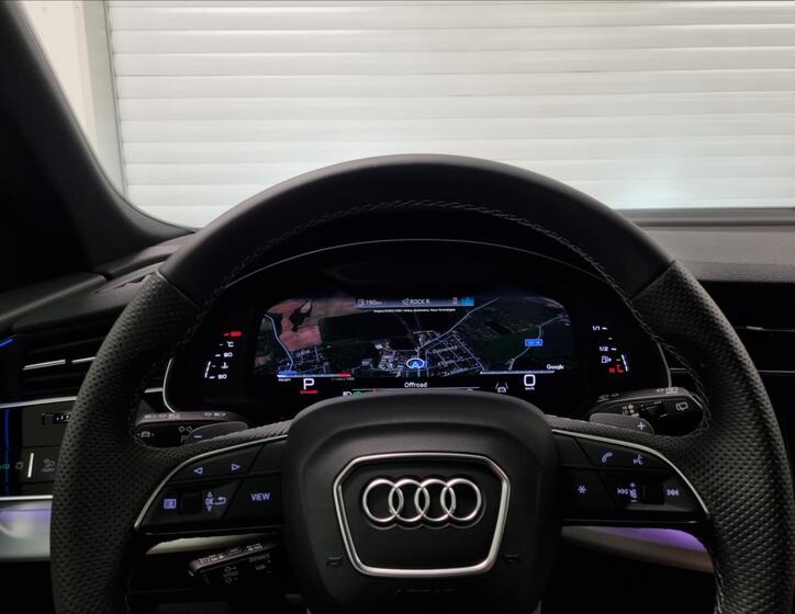 Audi SQ8 31