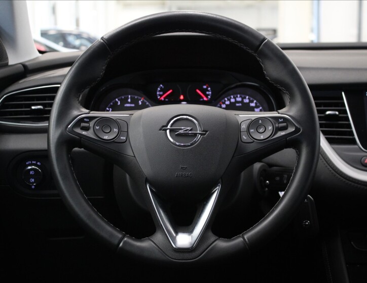 Opel Grandland X 9