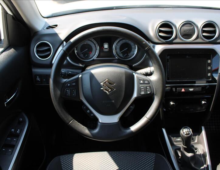 Suzuki Vitara 14