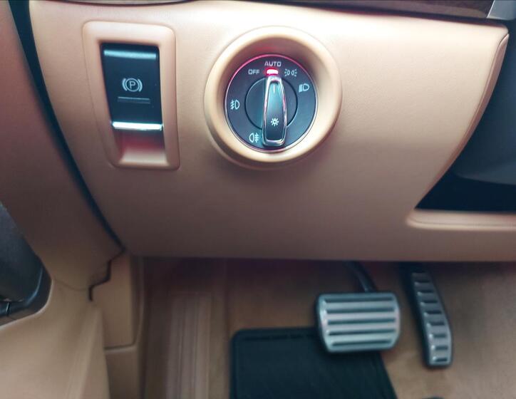 Porsche Cayenne 37