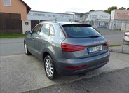 Audi Q3 8