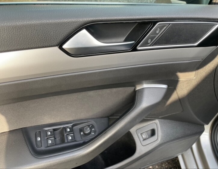 Volkswagen Passat 11