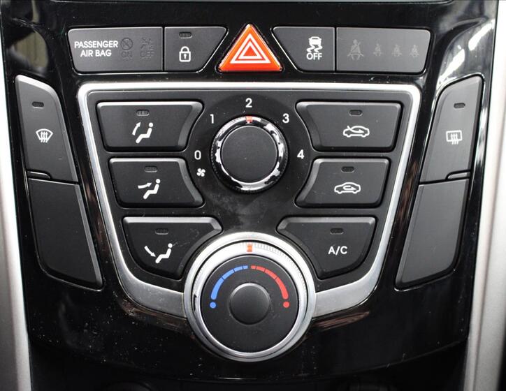 Hyundai i30 25