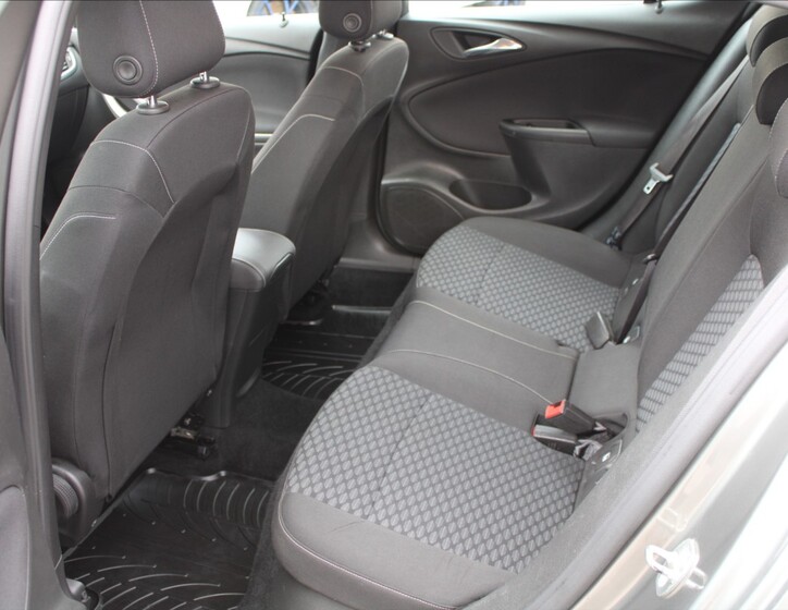 Opel Astra 24