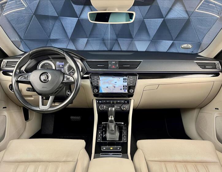 Škoda Superb 10
