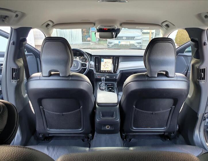 Volvo V90 38