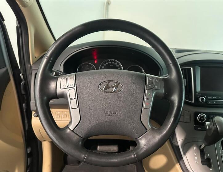 Hyundai H 1 12