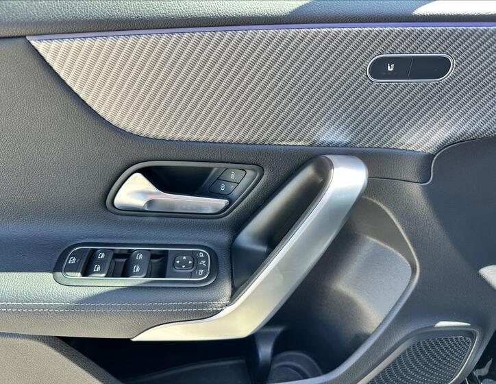 Mercedes-Benz Třídy A 12