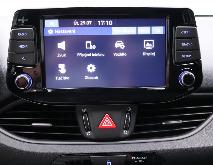Hyundai i30 24