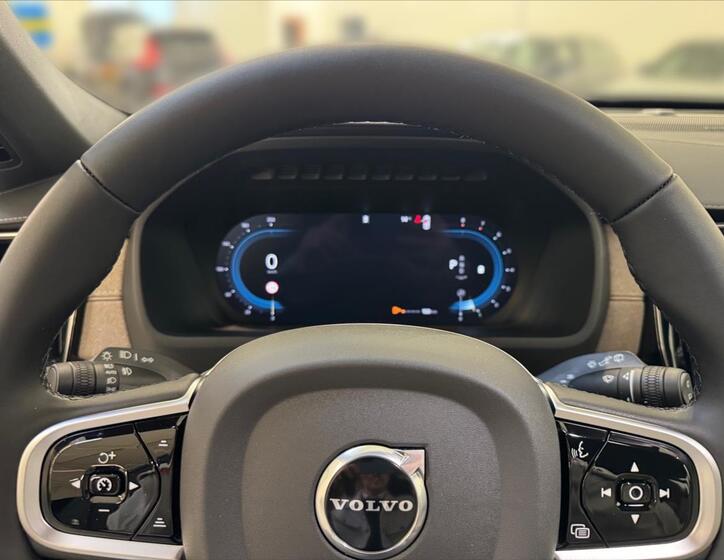 Volvo XC90 8