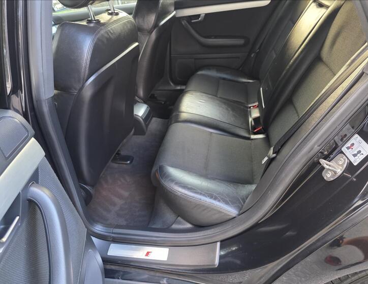 Audi A4 21