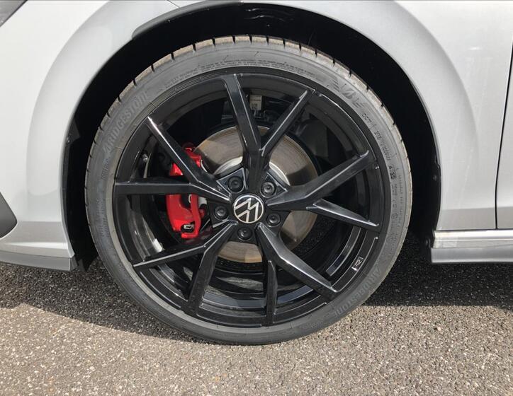 Volkswagen Golf 27