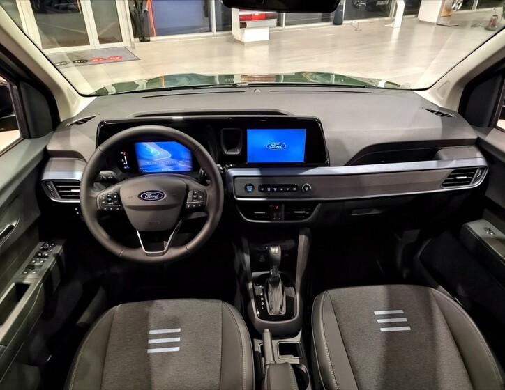 Ford Tourneo Courier 16