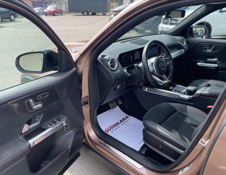 Mercedes-Benz GLB 9