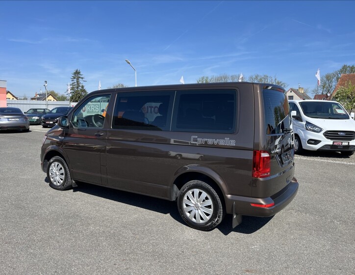 Volkswagen Caravelle 8