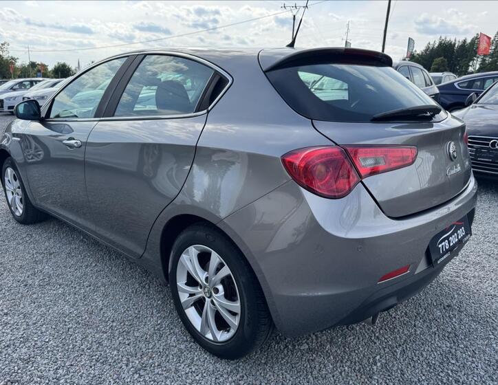 Alfa Romeo Giulietta 5